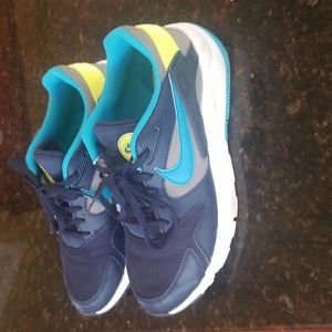 NIKE LD Victory Womens Sneakers